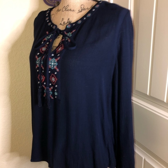 Daniel Rainn Embroidered Aztec Style Navy Blue Long Sleeve Blouse Size S - Picture 2 of 8
